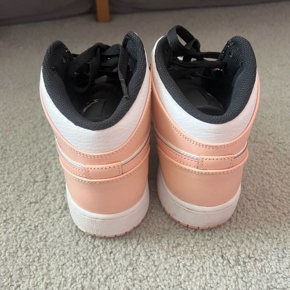 Air Jordan Sneakers - Picture 6 of 8